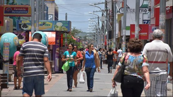 Consumidores contam com uma diversidade de itens e serviços na capital alagoana - Foto: Fecomércio